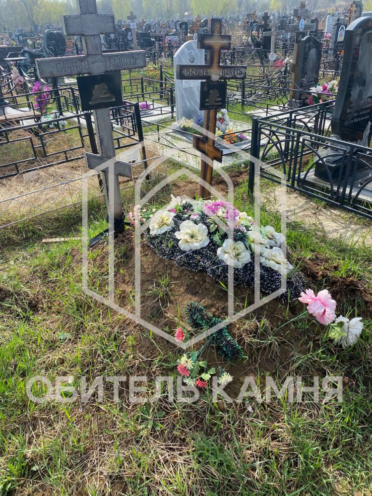 Установка мраморного памятника на Елшанских кладбищах