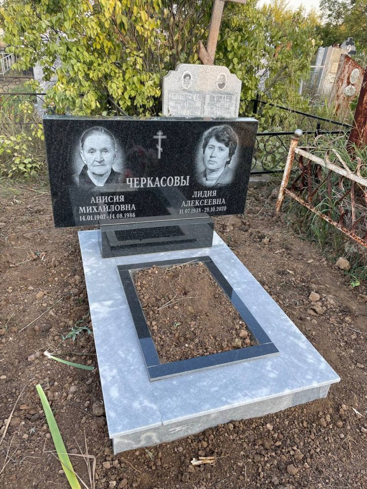Изготовление горизонтального памятника для семейного захоронения. Елшанское кладбище